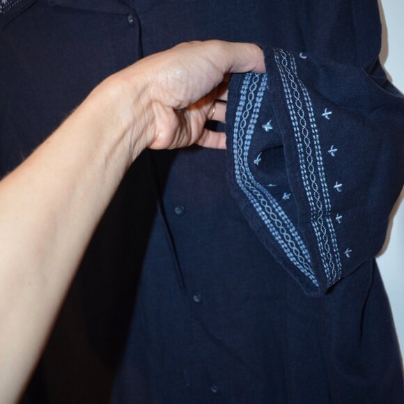 STUDIO WORKS Woman Linen-Rayon Navy Blue Button-Down Shirt Embroidery 2X - Picture 5 of 9